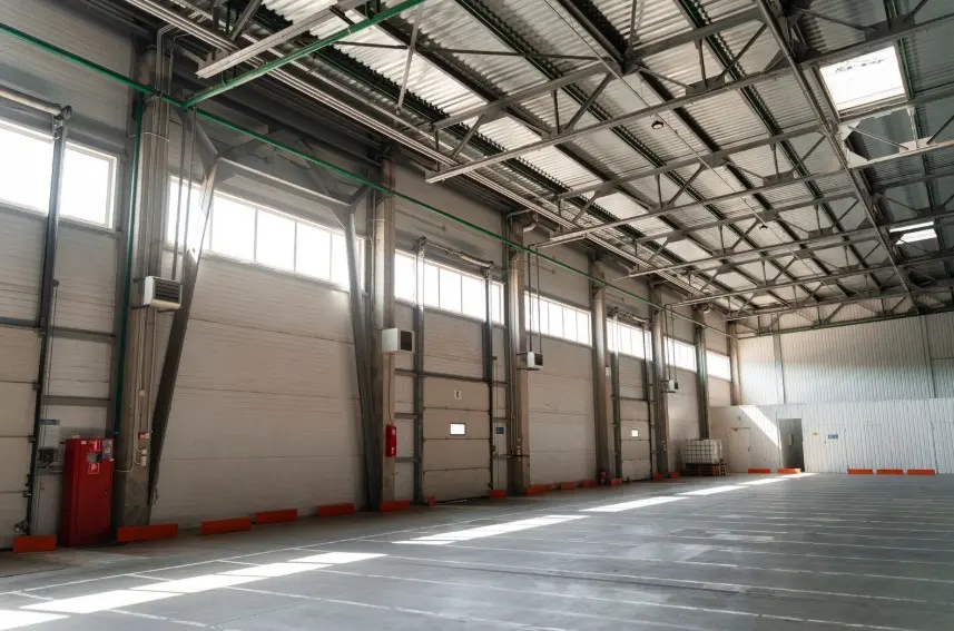 Por qué aislar térmicamente una nave industrial en Madrid