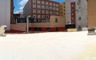Cómo aislar un tejado de tejas con espuma de poliuretano proyectado